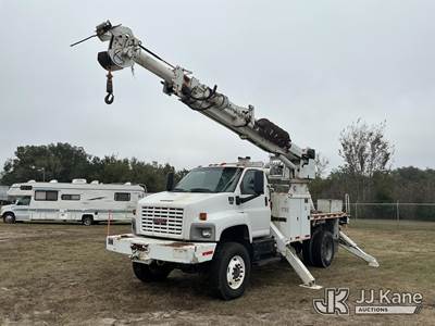 Altec DM47-TR, 23,790 Lb Digger Derrick