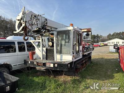Altec DL42-TR, 17,500 Lb Digger Derrick