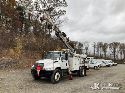 Altec DM45BC, 19,460 Lb Digger Derrick
