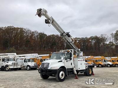 Altec DM45-BC, 19,460 Lb Digger Derrick