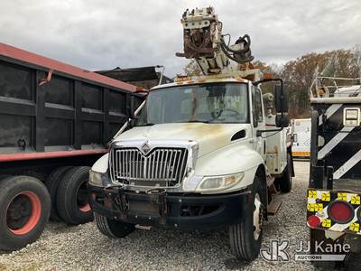 Altec DM45-BR, 19,460 Lb Digger Derrick