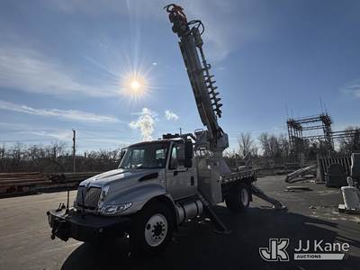 International 4300 Truck-Mounted Digger Derrick