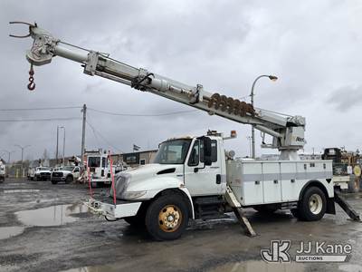 Altec DM47-TR, 23,790 Lb Digger Derrick