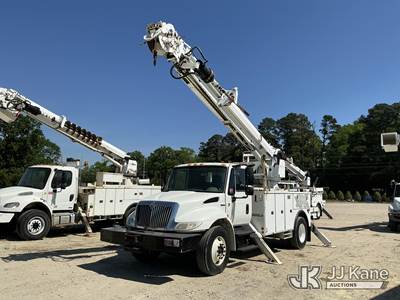 Altec DM47-TR, 23,790 Lb Digger Derrick