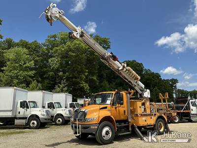 Altec DM47B-BC, 47 ft, Digger Derrick
