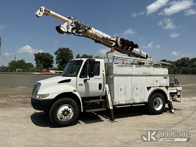 Altec D842-AB, 21,510 Lb Digger Derrick