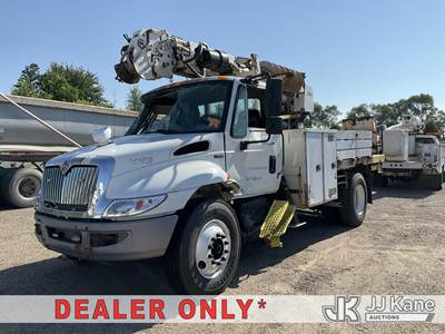 Altec DL42B BC, 21,120 Lb Digger Derrick