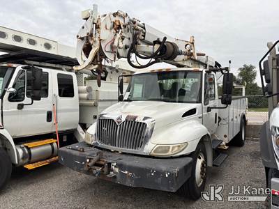 Altec DM47-BR, 17,730 Lb Digger Derrick
