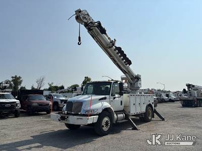 Altec DM47-TR, 23,790 Lb Digger Derrick