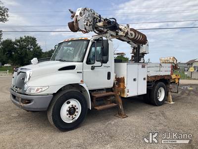 Altec DL42 BC, 21,120 Lb Digger Derrick