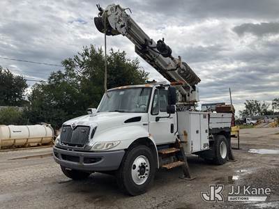 Altec DL42-B-BC, 21,120 Lb Digger Derrick