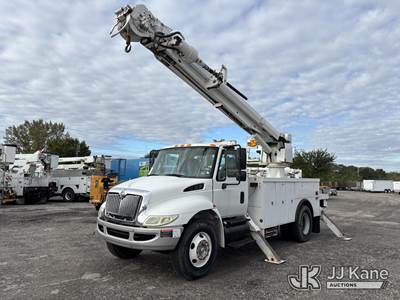Altec DM47-TR, 23,790 Lb Digger Derrick