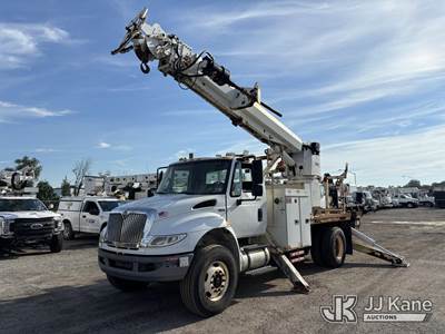 Altec D2045-TR, 30,000 Lb Digger Derrick