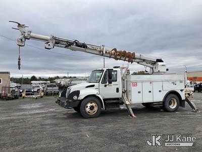 Altec DM47-BR, 17,730 Lb Digger Derrick