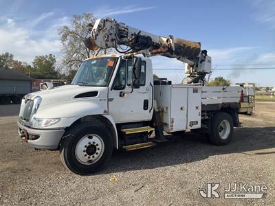 Altec DL42B BC, 21,120 Lb Digger Derrick