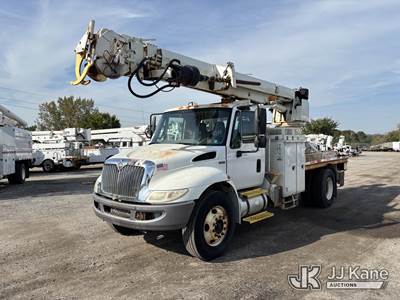 Altec DM47-TR, 23,790 Lb Digger Derrick
