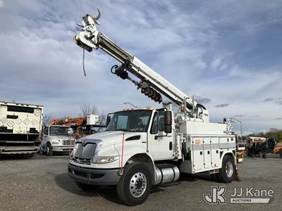 Altec DL45-BC, 20,080 Lb Digger Derrick