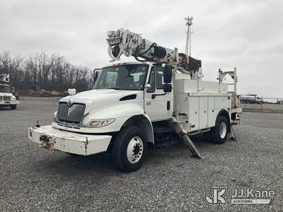 Altec DM45-TC, 26,790 Lb Digger Derrick