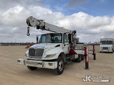 Altec DM50-TR, 23,460 Lb 45 ft, Digger Derrick