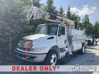 Altec DL45-TR, 30,000 Lb Digger Derrick