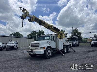 Altec D947-BR, 17,850 Lb Digger Derrick