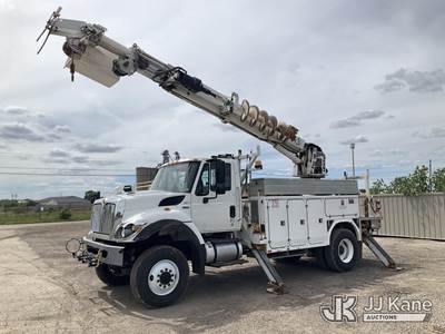 Altec DL45-BR, 19,820 Lb Digger Derrick
