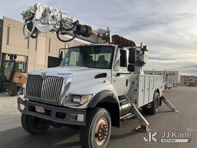 Altec DM47-TR, 23,790 Lb Digger Derrick