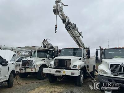 Altec DM47-TR, 23,790 Lb Digger Derrick
