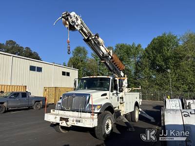 Altec D945-BR, 19,630 Lb Digger Derrick