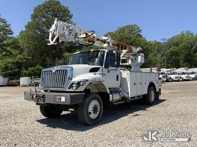 Altec DC47-TR, 23,790 Lb Digger Derrick