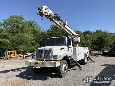 Altec DM47-TR, 23,790 Lb Digger Derrick