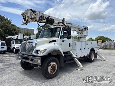 Altec DM47-TR, 23,790 Lb Digger Derrick