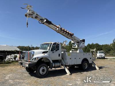 Altec DC47-TR, 23,790 Lb Digger Derrick