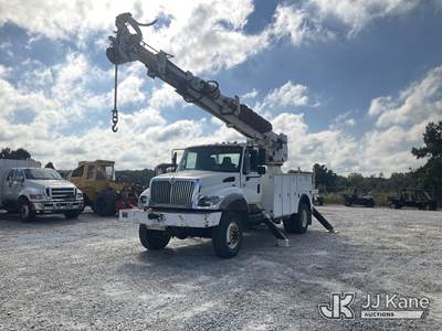 Altec DM47-TR, 23,790 Lb Digger Derrick