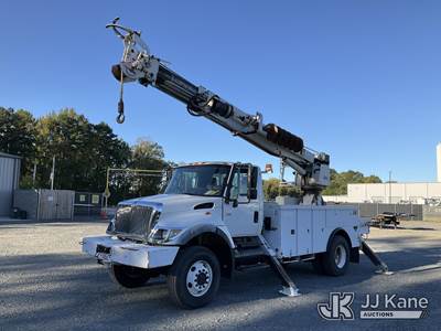 Altec DM45-TR, 26,790 Lb Digger Derrick