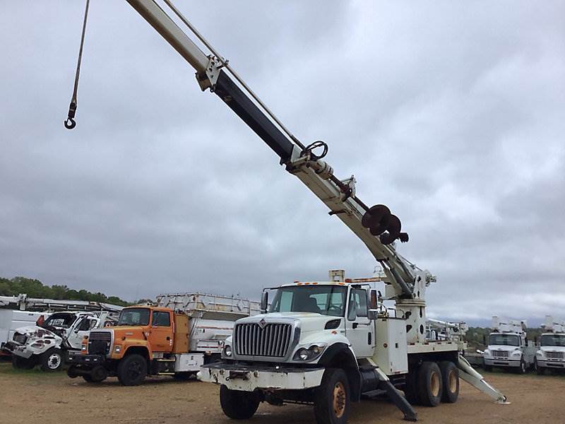 2011 Telelect Commander 6060, Digger Derrick For Sale, 5,124 Hours