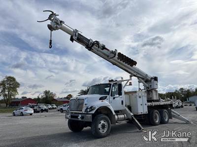 Altec D3060-BTR, 25,250 Lb Digger Derrick
