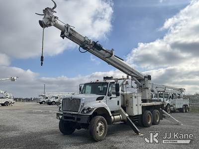 Altec D3060B-TR, 25,250 Lb Digger Derrick