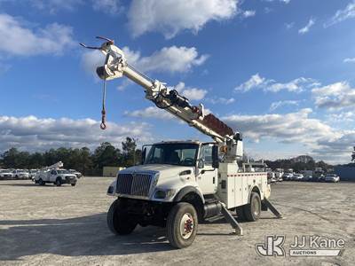 Altec DM45T, 26,790 Lb Digger Derrick