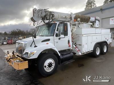 Altec D947T, 24,000 Lb Digger Derrick