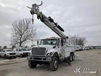Altec D3060B-TR, 25,250 Lb Digger Derrick