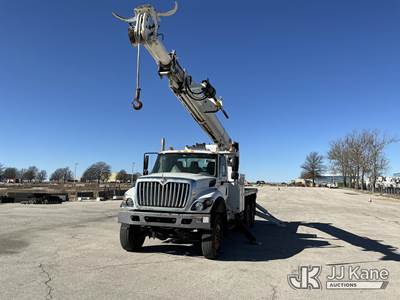 Altec D3060B-TR, 25,250 Lb Digger Derrick