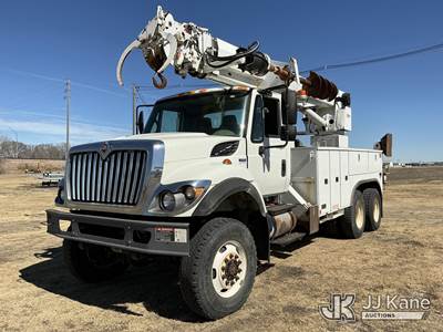 Altec D3050AT, 30,000 Lb Digger Derrick