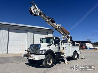Altec DM45-BR, 19,460 Lb Digger Derrick