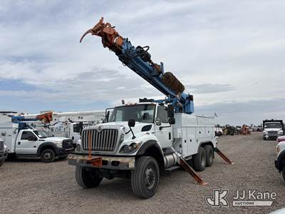 Altec DM47-TR, 15,000 Lb Digger Derrick