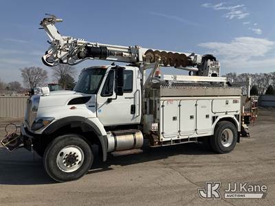 Altec DL45-BR, 19,820 Lb Digger Derrick