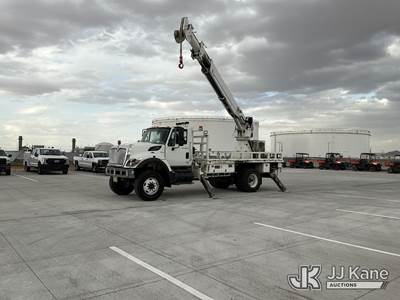 Altec DM47-TR, 24,660 Lb Digger Derrick