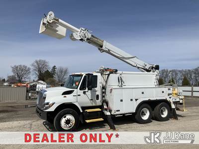 Altec DM45-TC, 27,630 Lb Digger Derrick