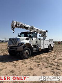 Altec DC47-TR, 23,790 Lb Digger Derrick