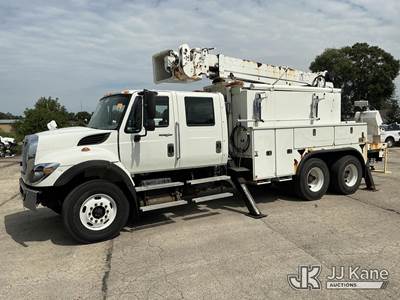 Altec DM45T C, 27,630 Lb Digger Derrick
